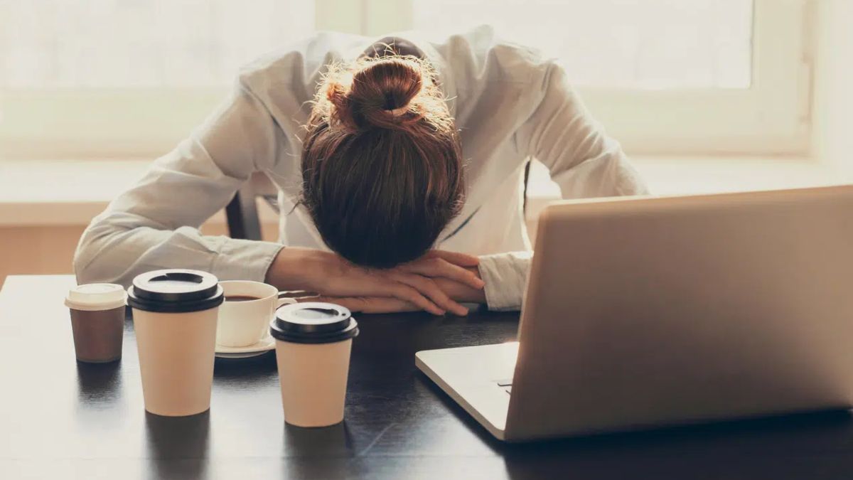 Donne in carriera: il lavoro di cura costa il 37% della pensione