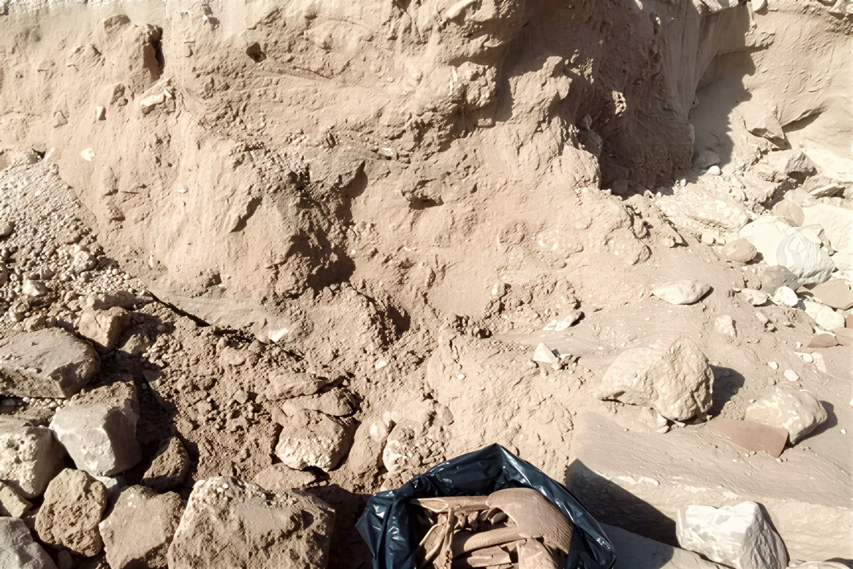 Non solo distruzione: il Ciclone Harry fa riemergere reperti archeologici