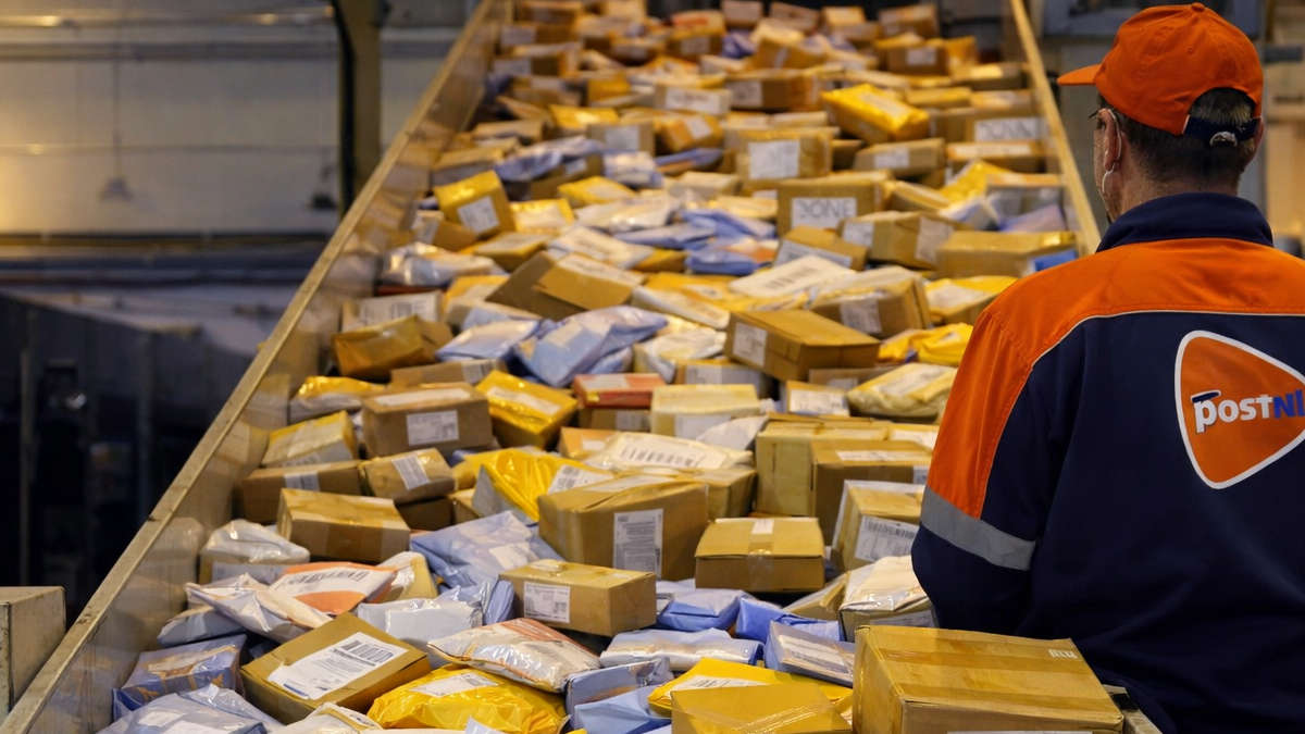 pacchi postali olanda Tassa sulle spedizioni extra Ue: quanto sono cari questi due euro