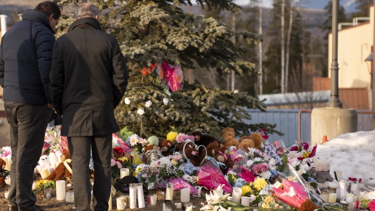 Luogo della strage di Tumbler Ridge Secondo il Wall street Journal chatGPT aveva notato la possibile strage in Canada ma OpenAI non avverti la polizia