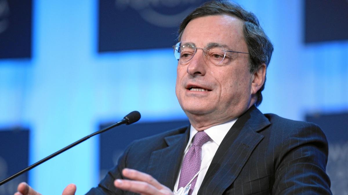 Mario Draghi Draghi avverte l'Europa, chiama alla responsabilità e chiede scelte coraggiose