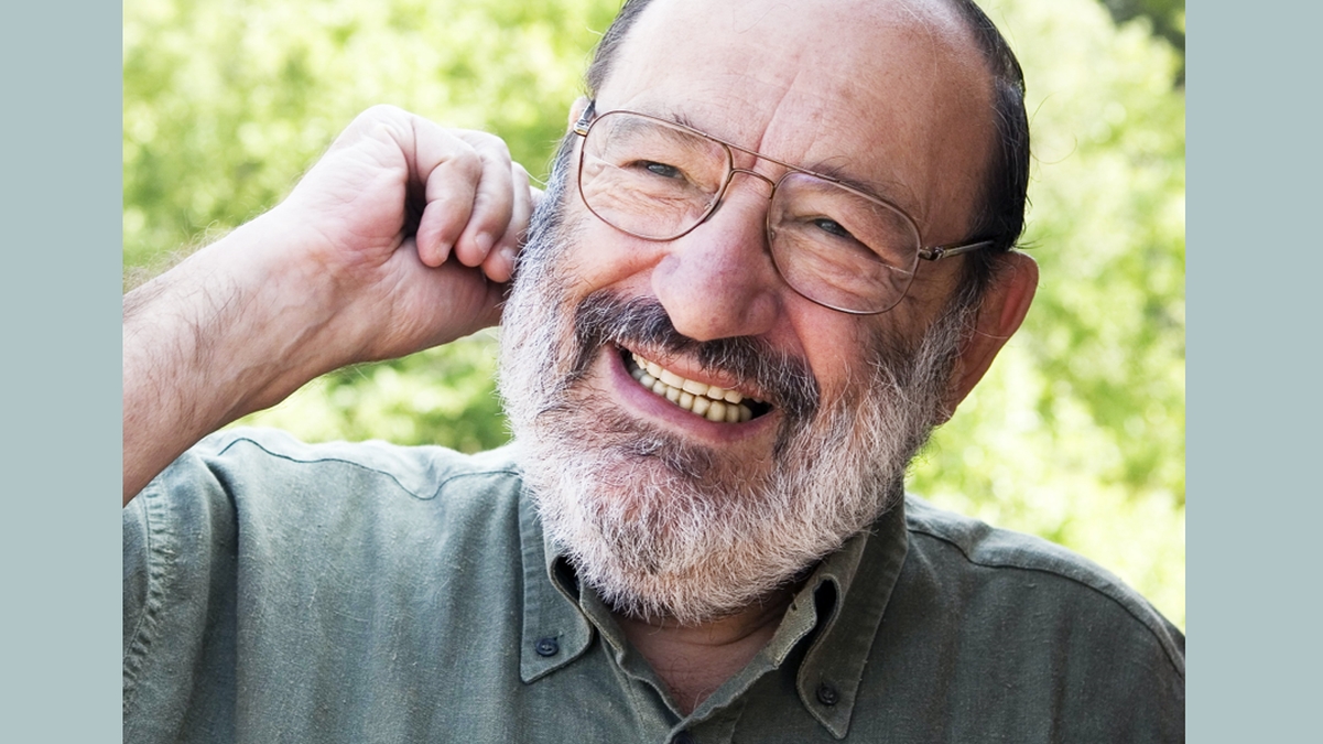 L’ “eterno fascismo” evocato da Umberto Eco è mai finito? Cosa dicono Carofiglio e Cotroneo