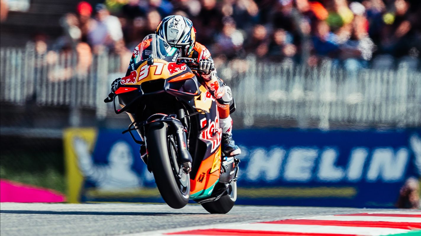 Pedro Acosta vince il Gp d'Austria davanti a Martin e Bezzecchi. Quinto Marc Marquez